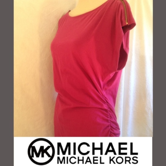 MICHAEL Michael Kors Tops - Michael Kors Runched Fuchsia T-shirt Size L
